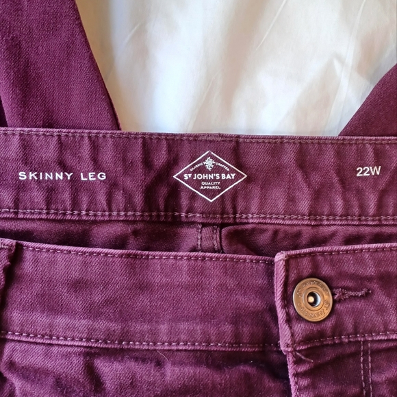 St. Johns Bay Women's 22W Skinny Leg Jeans Color Plum/ Purple - Picture 9 of 9